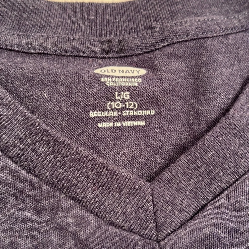 Old Navy super soft navy heather v-neck short sleeve t-shirt L = 10-12
